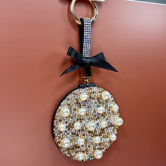 Bejeweled Pearl Accent Round Compact Mirror - Keychain or Bag Charm Gold & Pearl - Picture 4 of 9